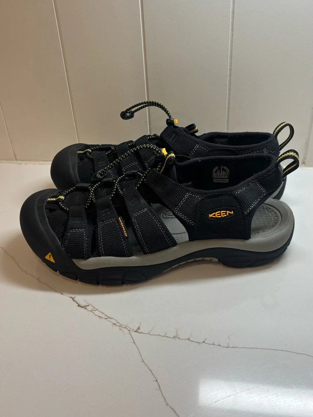 Men's Keen Newport H2 Size 11 Wide